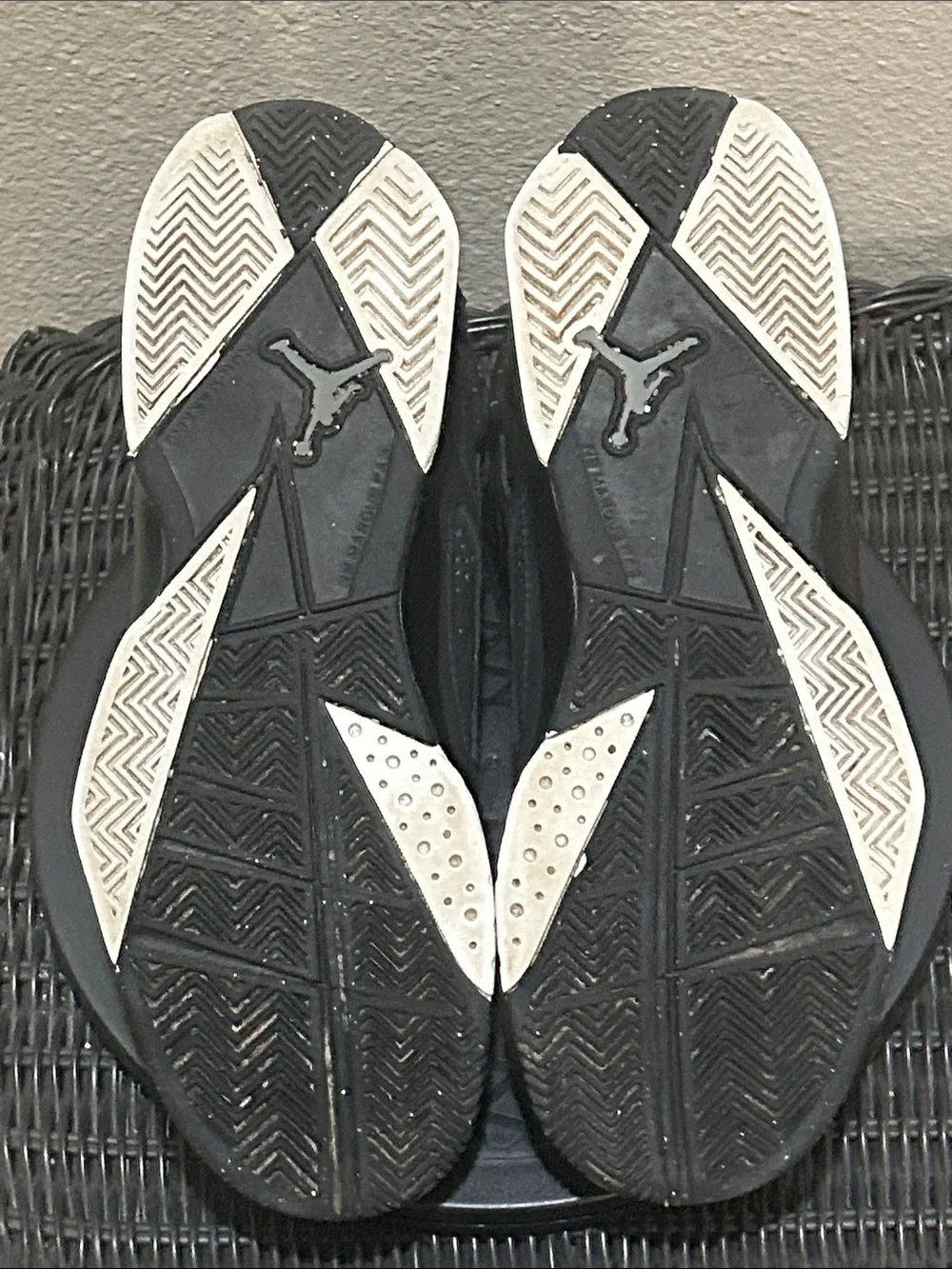 Jordan True Flight Black Metallic Silver (GS) 343795-010 - Picture 7 of 7